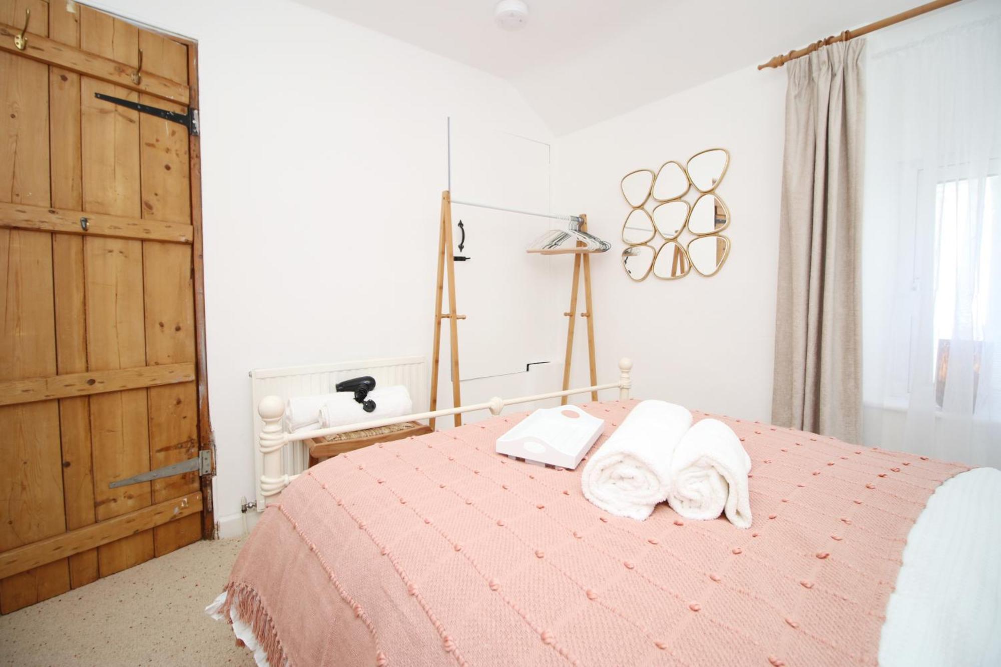 Little Gem In The Mumbles! Fishermans Cottage With Log Burner, Dog Friendly And Welcome Breakfast Hamper! Bagian luar foto