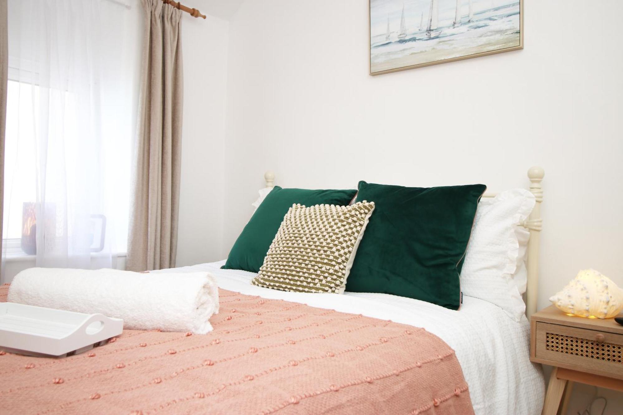Little Gem In The Mumbles! Fishermans Cottage With Log Burner, Dog Friendly And Welcome Breakfast Hamper! Bagian luar foto