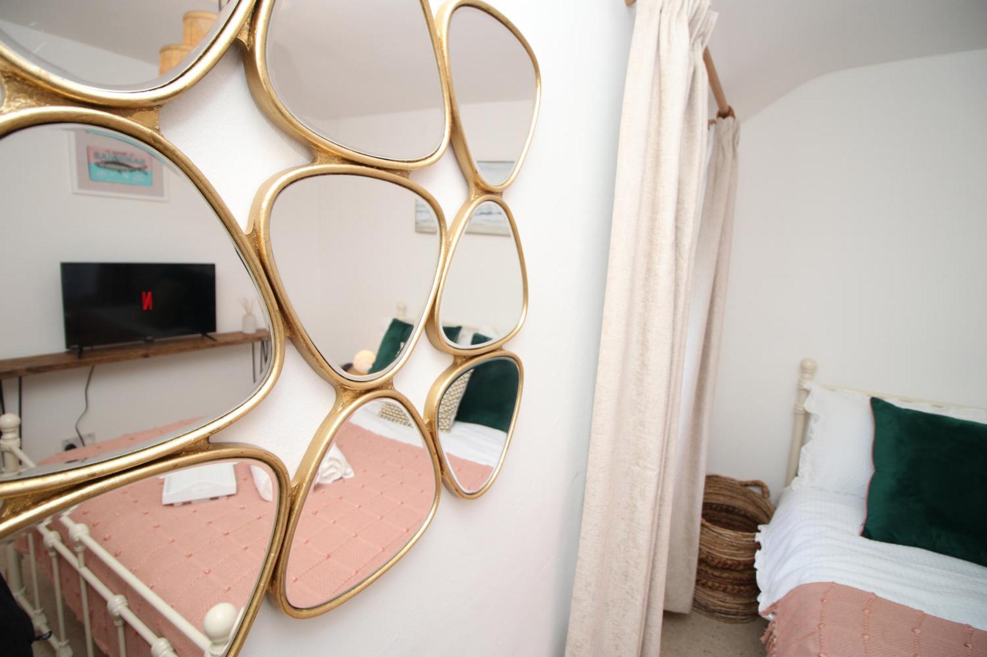 Little Gem In The Mumbles! Fishermans Cottage With Log Burner, Dog Friendly And Welcome Breakfast Hamper! Bagian luar foto