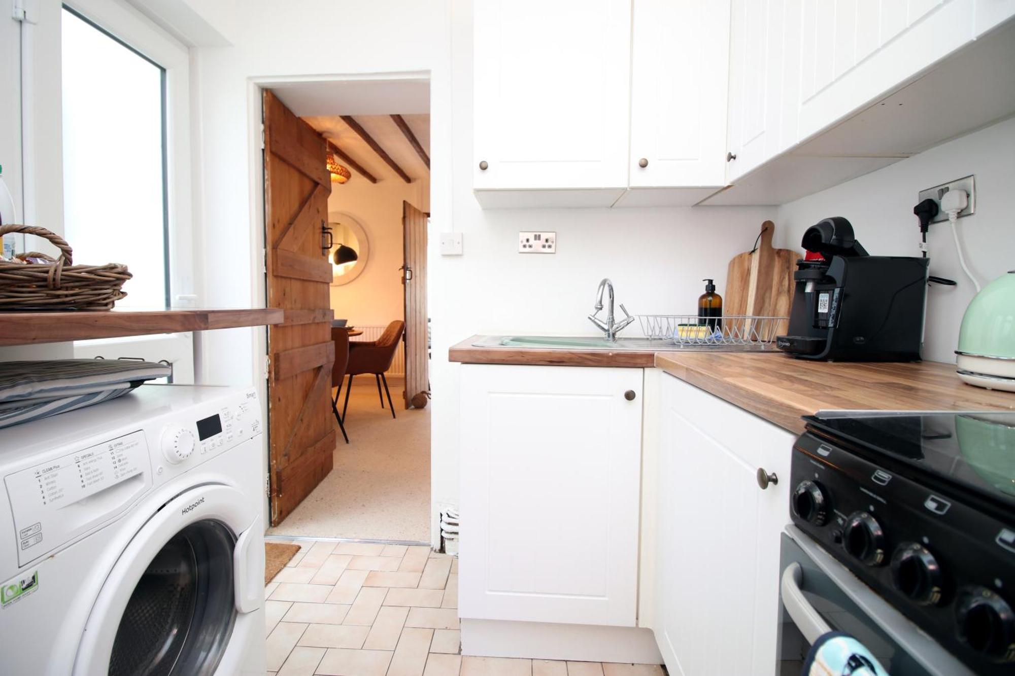Little Gem In The Mumbles! Fishermans Cottage With Log Burner, Dog Friendly And Welcome Breakfast Hamper! Bagian luar foto