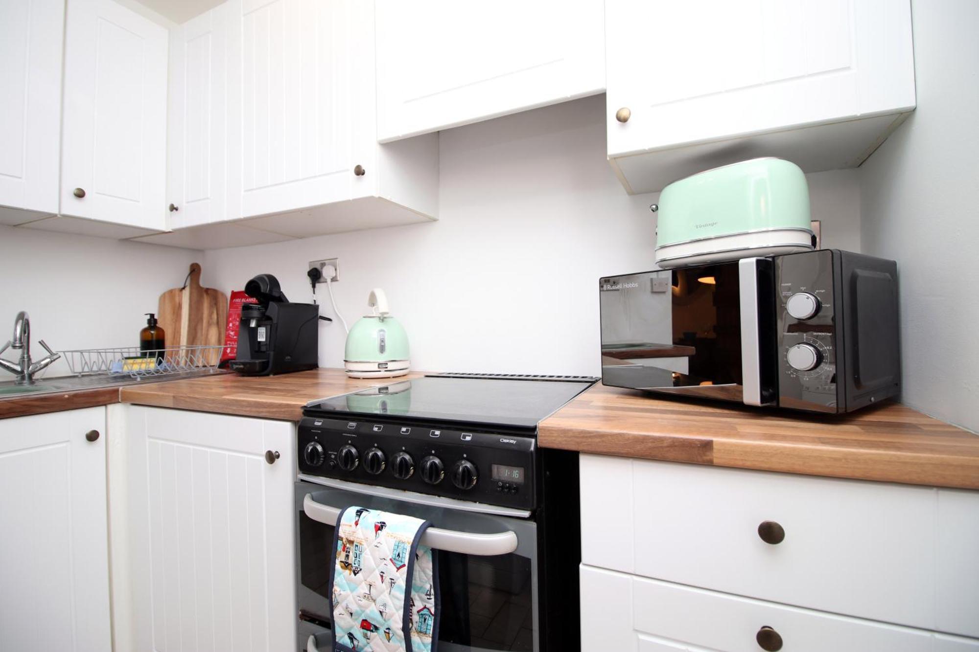 Little Gem In The Mumbles! Fishermans Cottage With Log Burner, Dog Friendly And Welcome Breakfast Hamper! Bagian luar foto